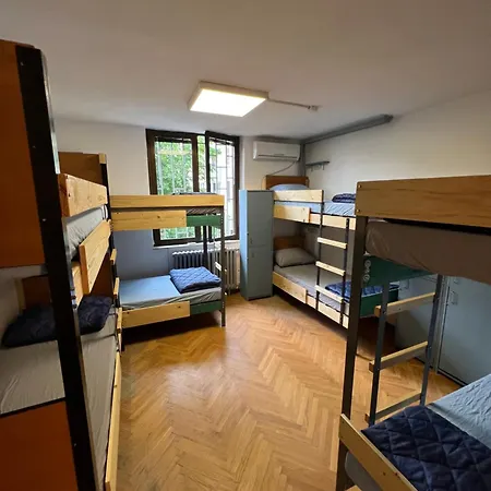 Hostel Chillton *