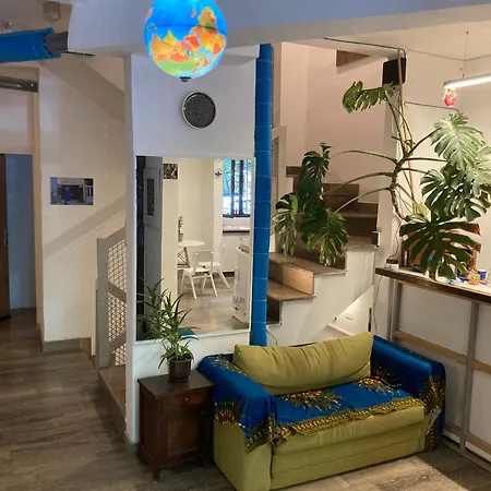 Chillton Hostel
