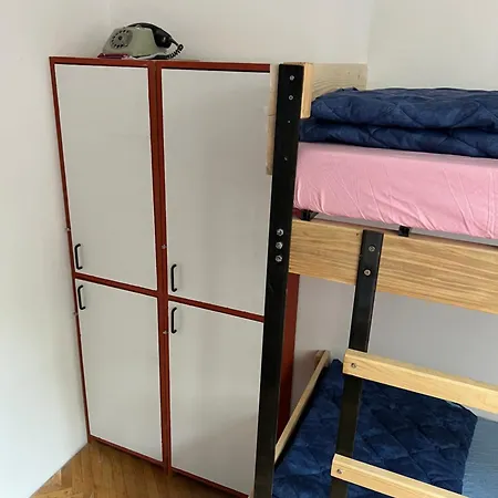 Chillton Hostel